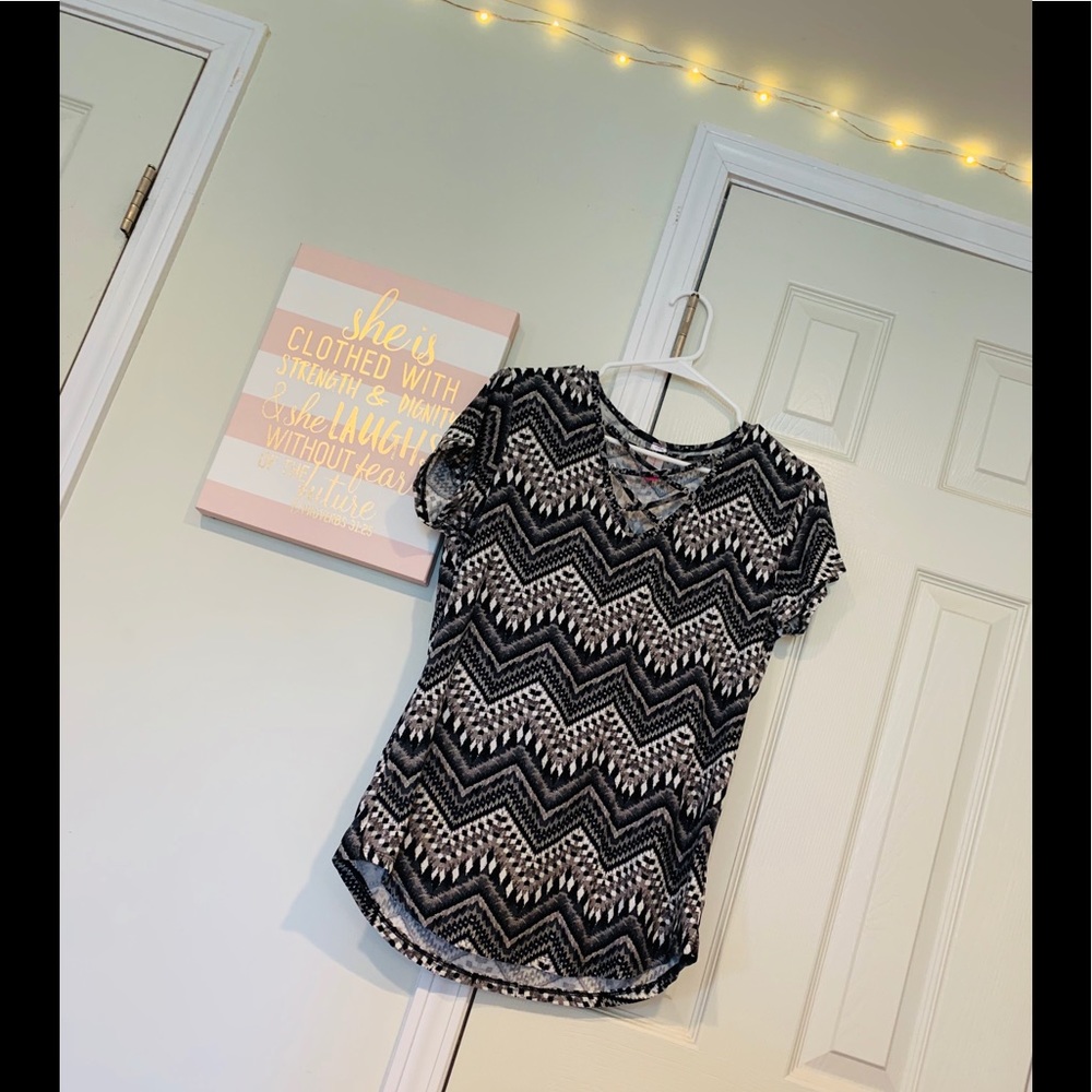 Women’s Dressy T-shirt